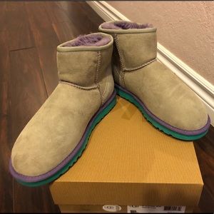 UGG Classic Mini Boots Size 8